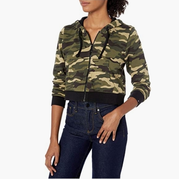True Religion Tops - True Religion cropped camo hoodie size L